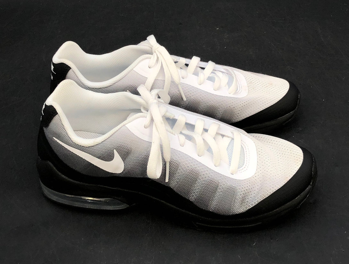 Nike Air Max Invigor Black White Wolf Grey Running Sneakers Men's Size 9
