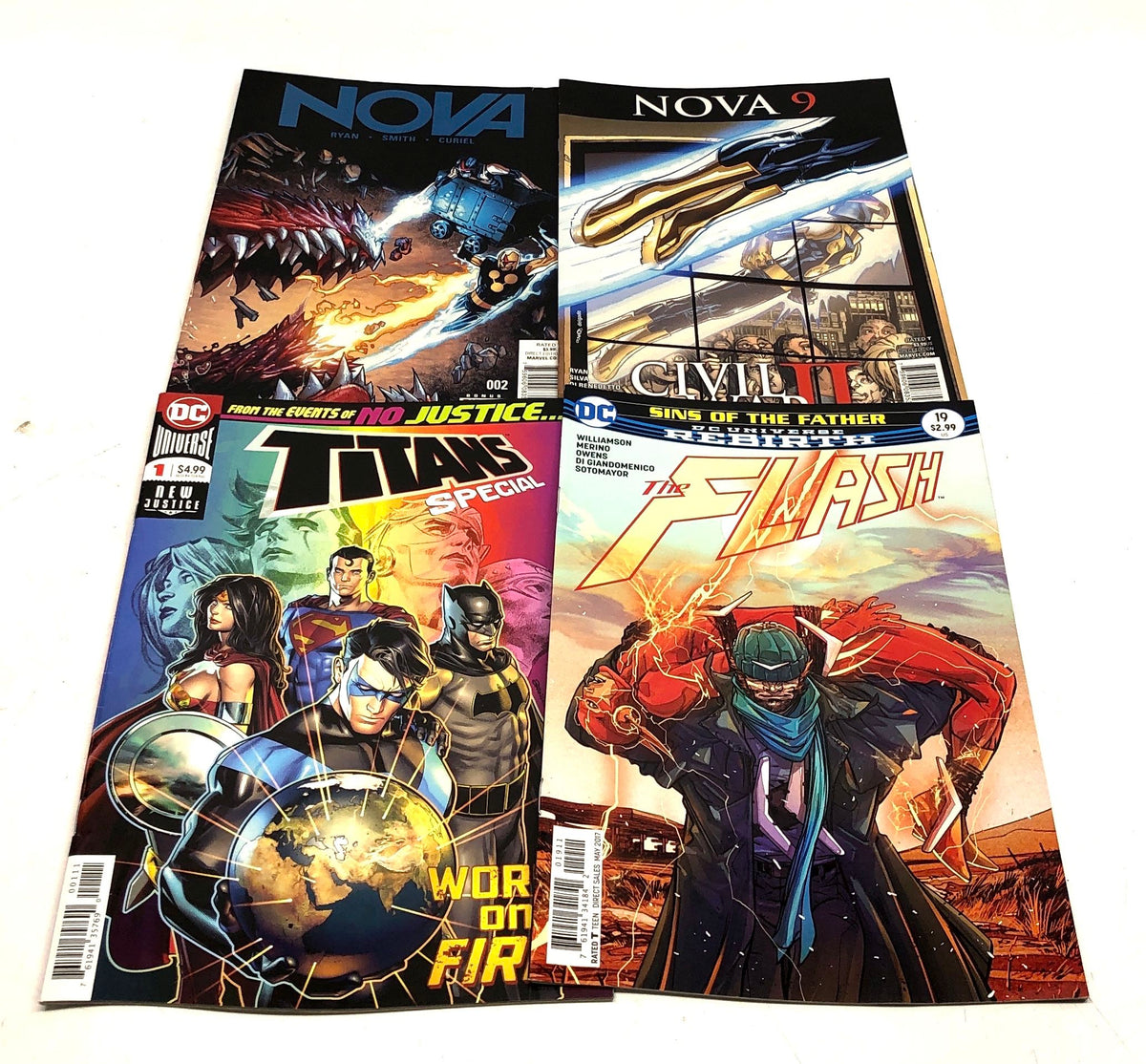 Marvel DC IDW Comic Book Lot Modern Age Superhero Approximately 21 Comics