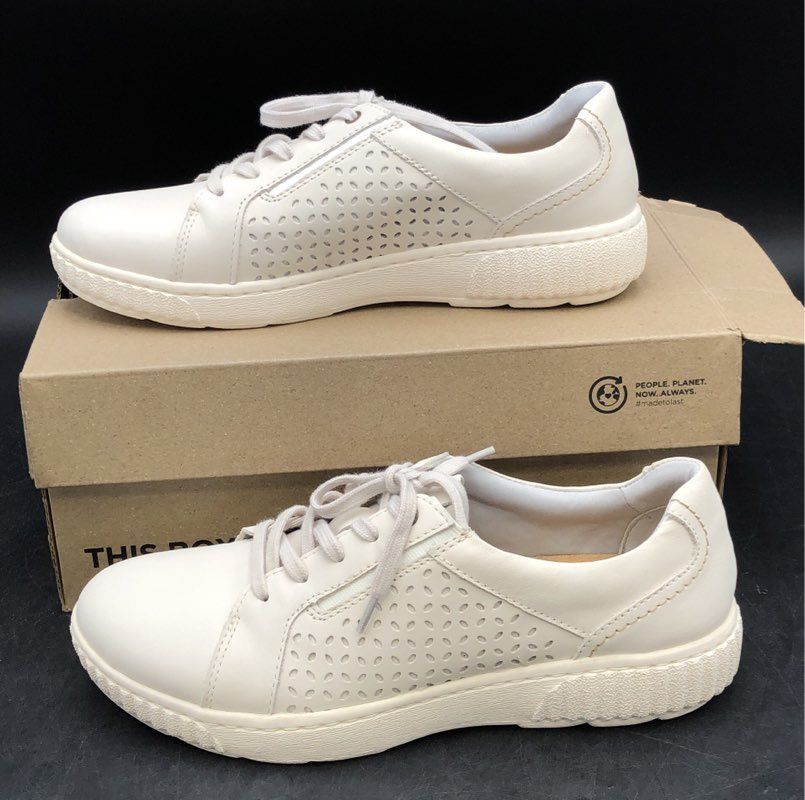 NIB Clarks Women's White Athletic Shoes - Size 8.5
