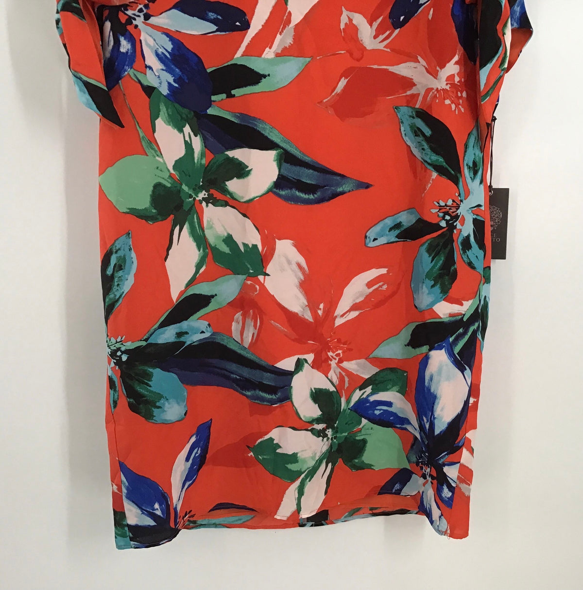 NWT Vince Camuto Women&#39;s Red Floral Short Sleeve Boat Neck Shift Dress - Size 10