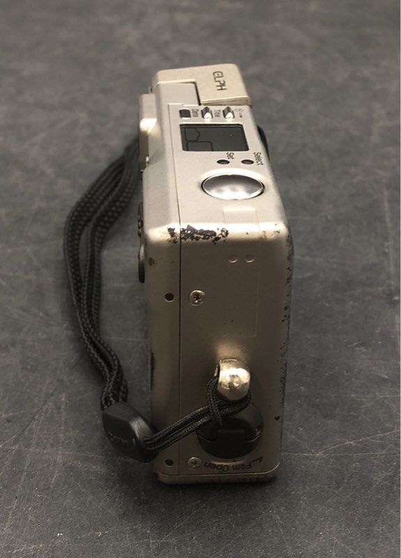 Vintage Canon ELPH APS Film Point & Shoot Camera 24-48mm Zoom w/ Case