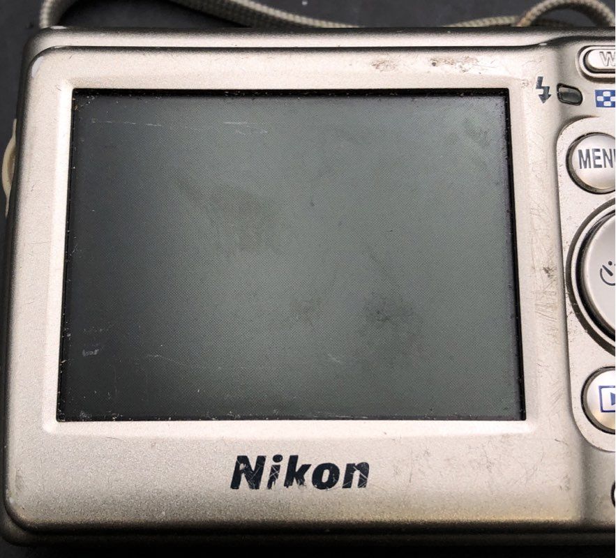 Nikon Coolpix L11 6.0 MP Compact Digital Camera