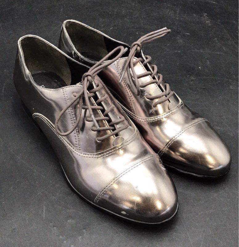 Ivanka Trump Glie Metallic Pewter Cap Toe Oxfords Dress Shoes Womens Size 8