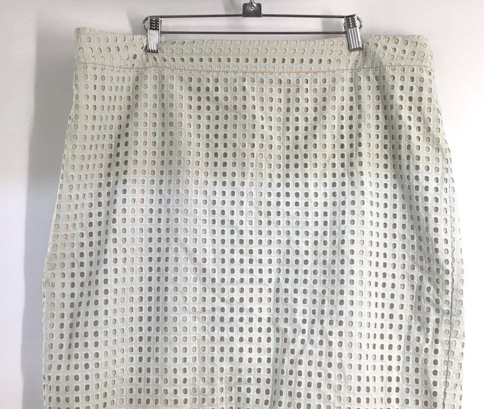Ann Taylor Women's Light Blue Geometric Eyelet Pencil Skirt Sz 18T