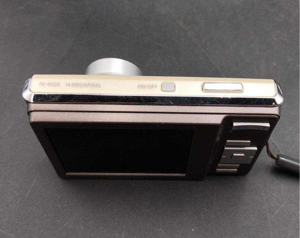 Olympus FE-4020 4X Wide Angle Zoom 14 MP Digital Camera