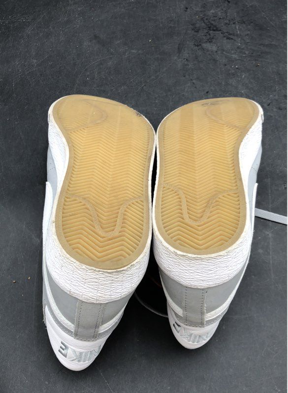 Nike Men's SB Zoom Blazer Mid Gray White Athletic Shoes - Size 9.5