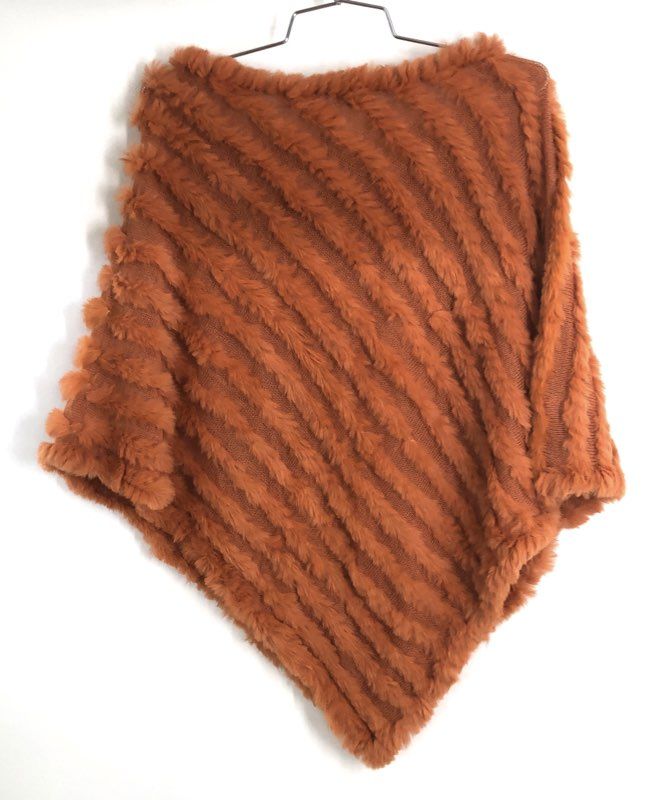 Wilsons Leather Maxima Women's Burnt Orange Knit Fur Trim Poncho OSFA