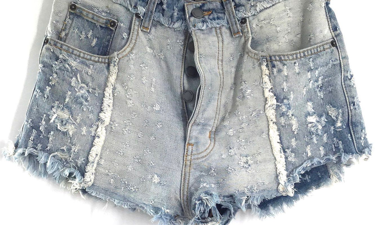 Carmar Women's Light Wash Distressed High Rise Denim Patchwork Shorts Sz 27
