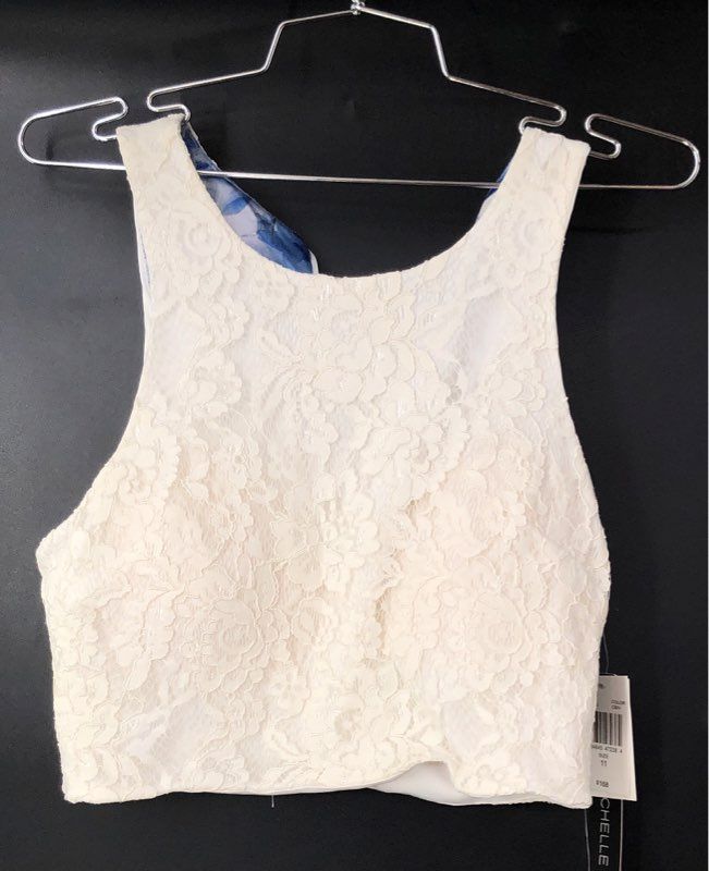 NWT My Michelle Women's Ivory Cropped Blouse - Size 11