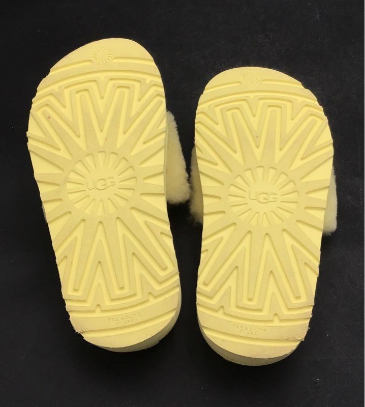 UGG Laton Fur Slide Pollen Yellow Platform Sandals Women's Size 7