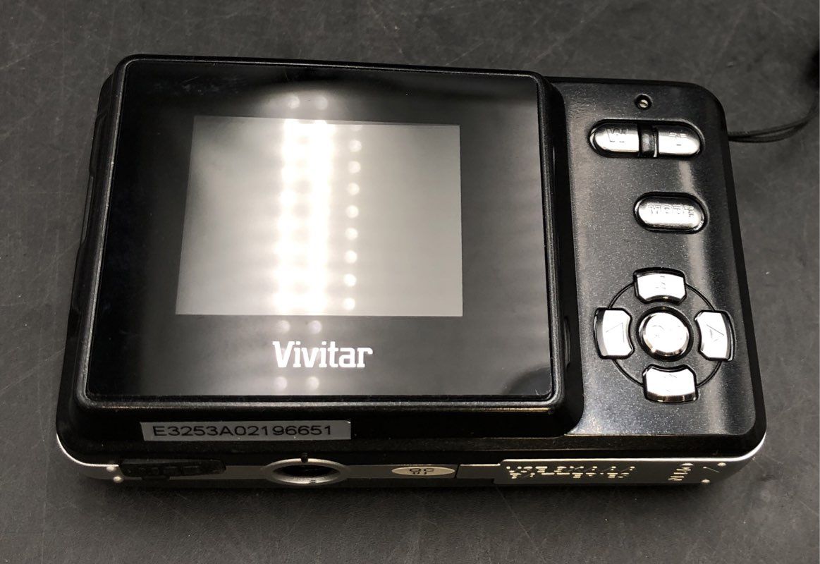 Vivitar ViviCam 7020 7.1 MP Compact Digital Camera