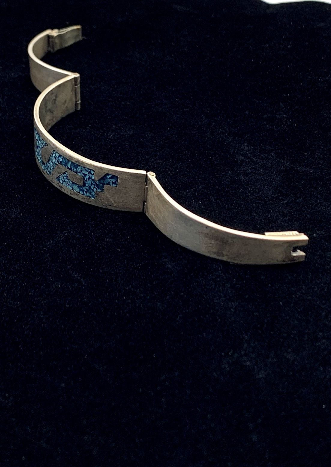 Striking Sterling (.925) Silver 10mm Hinged Bangle 24.23g