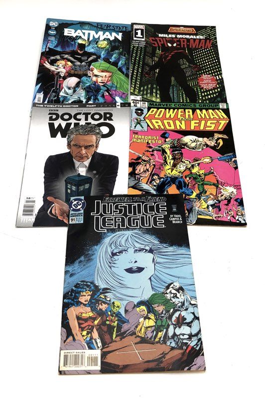 Comic Book Lot Marvel DC 1970s-2020s Superhero Mixed Titles 25 Comics