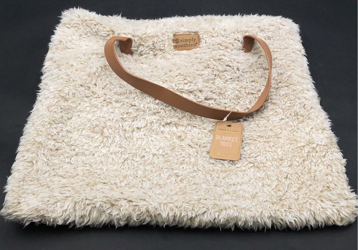 Simply Southern Cream Sherpa Faux Fur Blanket Tote Bag NWT Large