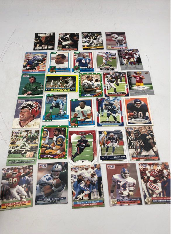 Lot Of Football NFL Cards. Medium Box, Unsorted