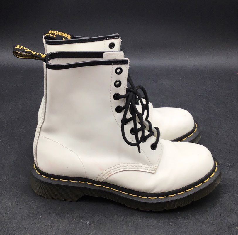 Dr. Martens 1460 White Smooth Leather 8-Eye Lace Up Boots Women's Size 8