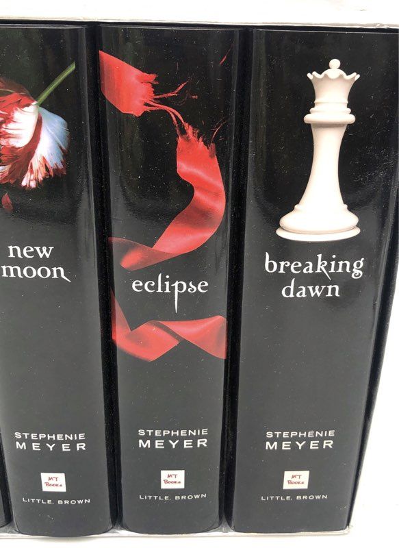 Stephenie Meyer Twilight Saga Complete 4 Book Set Hardcover New Moon Eclipse