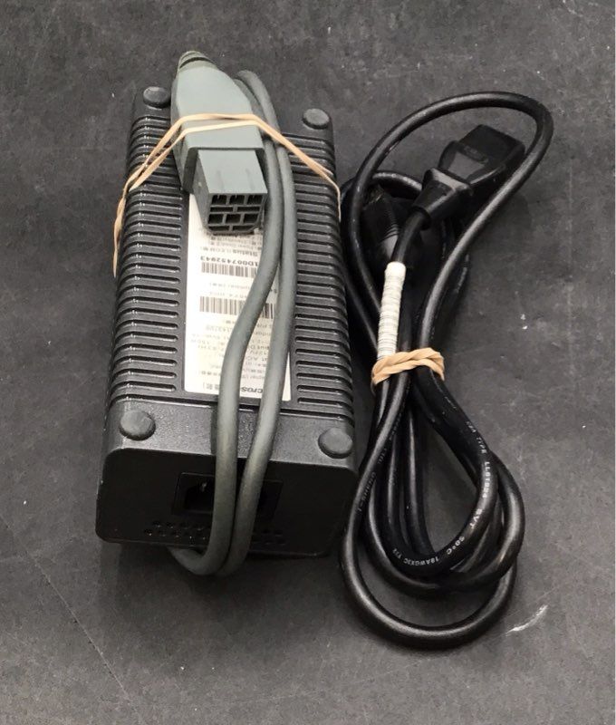 Microsoft Xbox 360 Console Marvel Ultimate Alliance 4 Game Lot Bundle