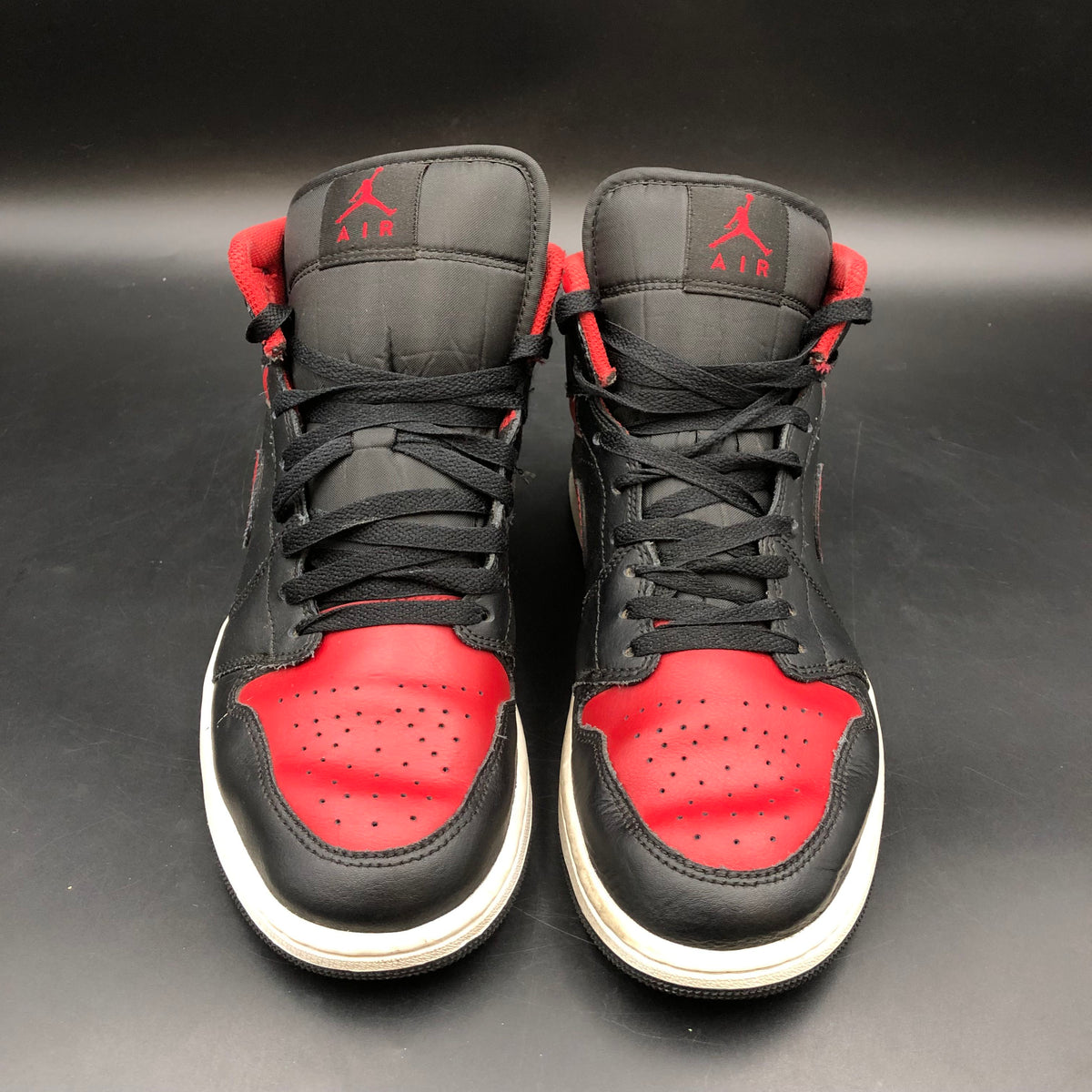 Nike Air Jordan 1 Mid Reverse Bred Black Red Sneakers Size 9 COA