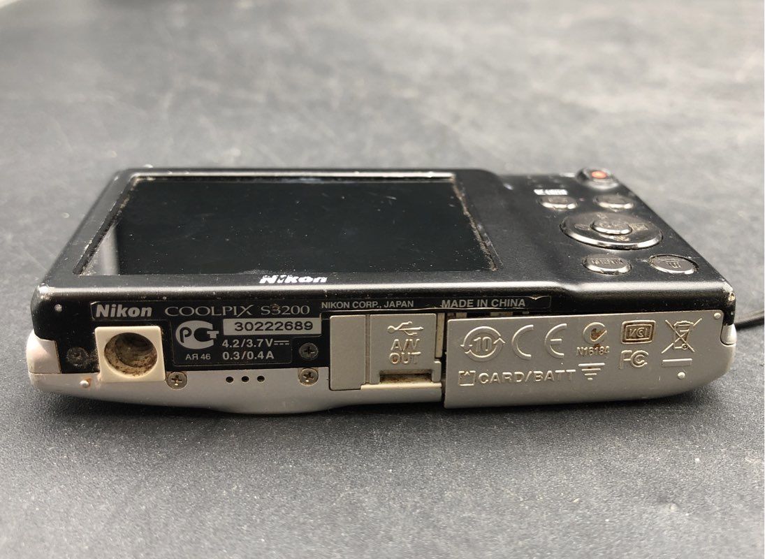 Nikon Coolpix S3200 6X Wide Optical Zoom Digital Camera