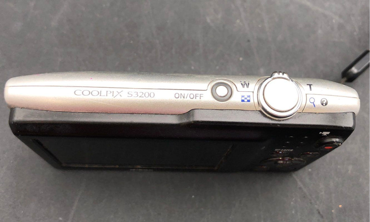 Nikon Coolpix S3200 6X Wide Optical Zoom Digital Camera