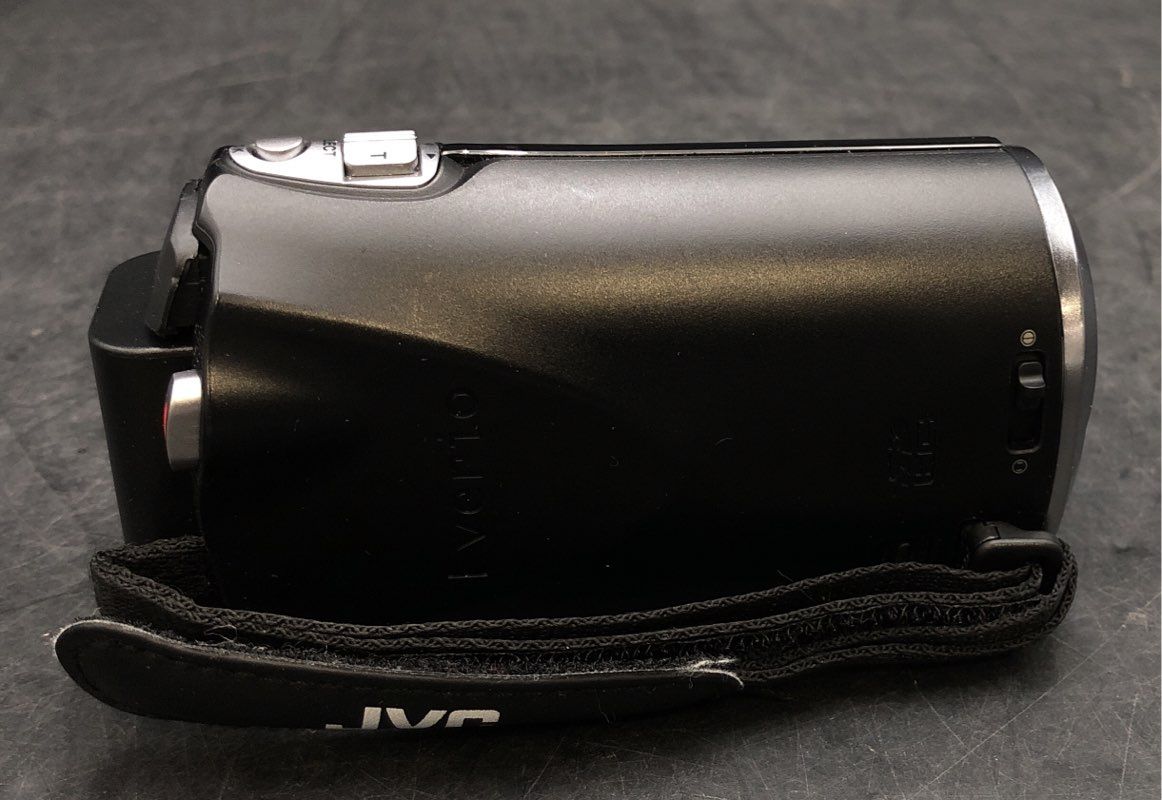 JVC Everio Digital Camcorder 45x Dynamic Zoom SDHC With Power Adapter