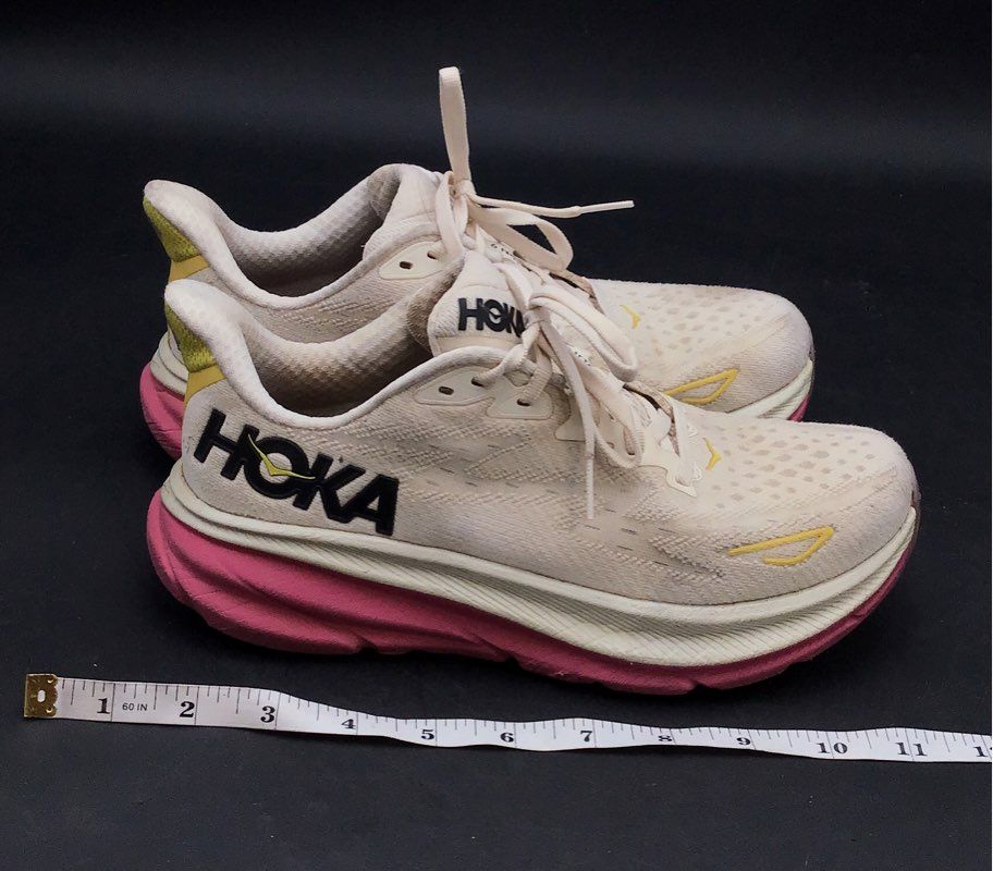 Hoka One One Women's Clifton 9 Pink Athletic Shoes