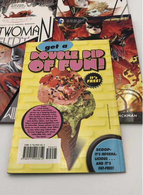 DC Batwoman Graphic Novel TPB Lot & Walt Disney Comics #656 5 Piece Set