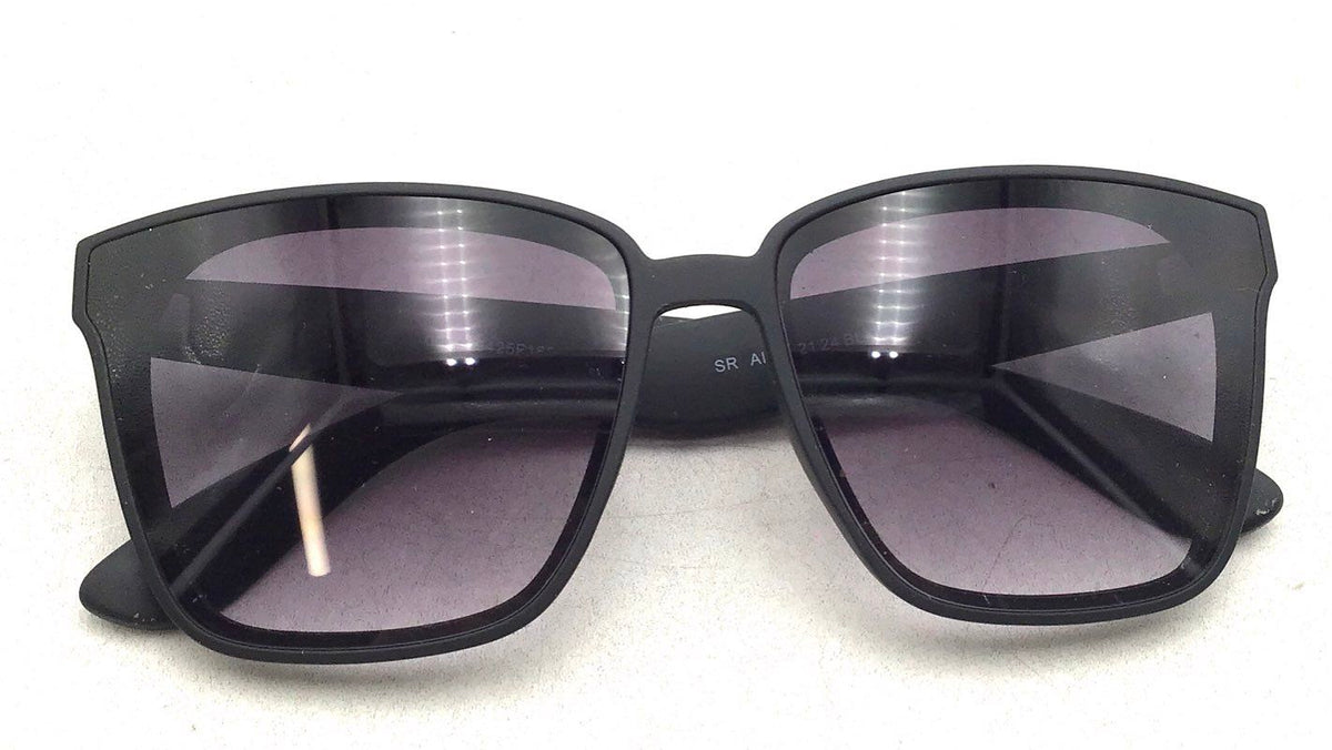 Quay Australia Women&#39;s Polarized Glasses Black Frame Square Sunglasses W/ Pouch