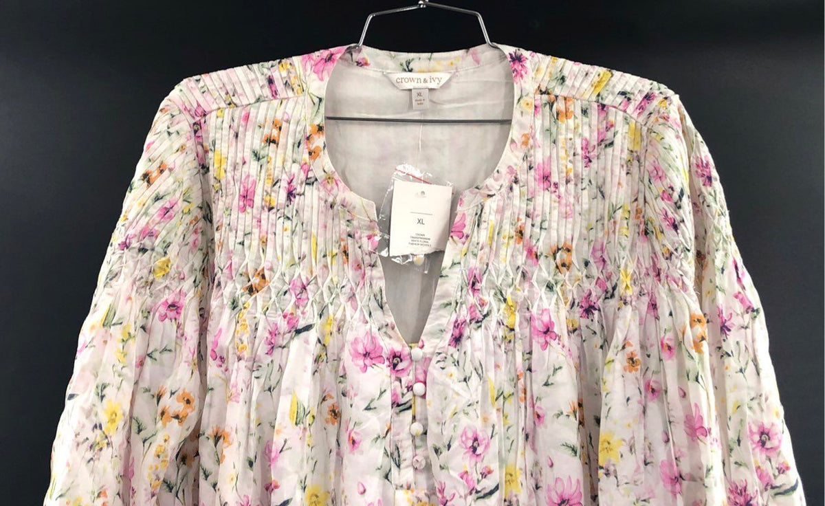 Crown & Ivy Women's White Floral Smocked V-Neck 3/4 Sleeve Blouse Sz XL NWT
