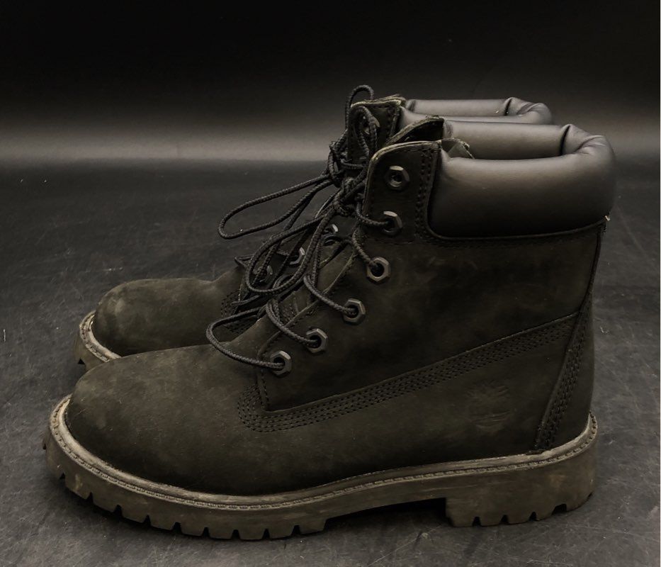 Timberland Boys Black Boots - Size 4M