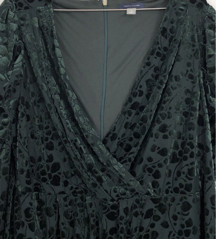 Tommy Hilfiger Women's Green Burnout Velvet Floral V-Neck Faux Wrap Dress NWT 14