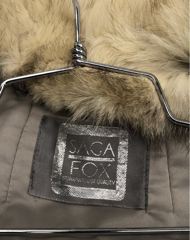 Vintage 90s Saga Fox Women's Natural Blue Fox Fur Coat Jacket Norway Cream