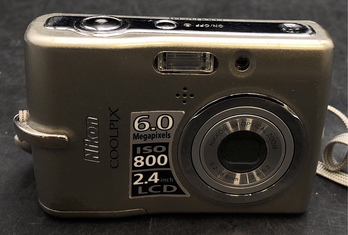 Nikon Coolpix L11 6.0 MP Compact Digital Camera
