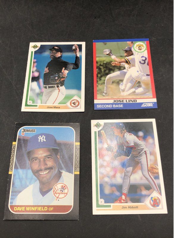 Mixed Lot Of Baseball MLB Cards. Medium Box, Unsorted