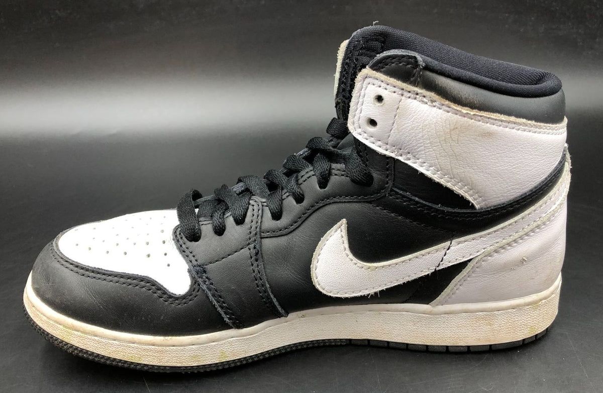 Nike Jordan 1 Retro High OG GS Boys' 'Black White 2.0' Sneakers - Sz 6.5Y (+COA)