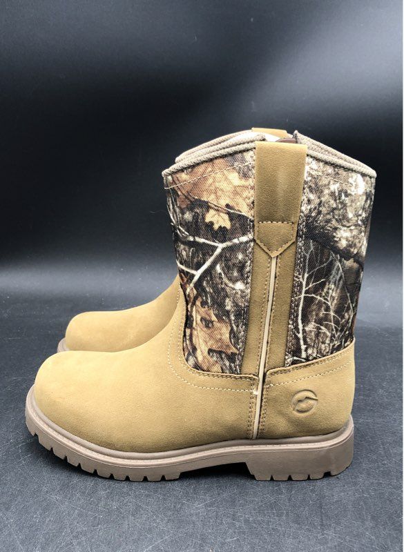 New Magellan Boys Brown Hunting Boots - Size 2D