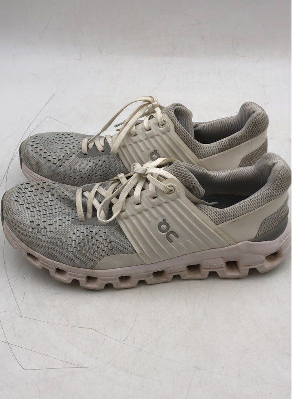 On Cloud Women&#39;s Gray Athletic Shoes - Size 9