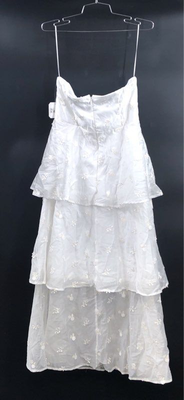 Altar'd State Women's White Strapless Tiered Applique Embroidered Dress Sz M NWT