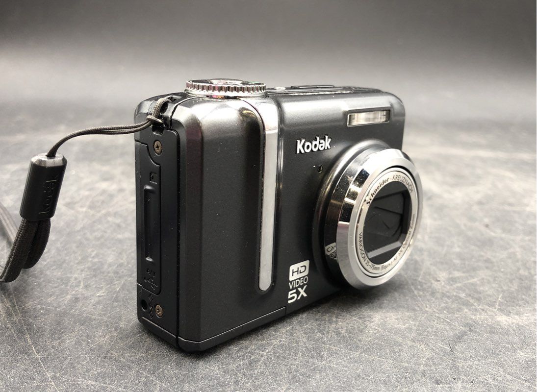 Kodak EasyShare Z1285 5X Optical Zoom 12 MP Digital Camera