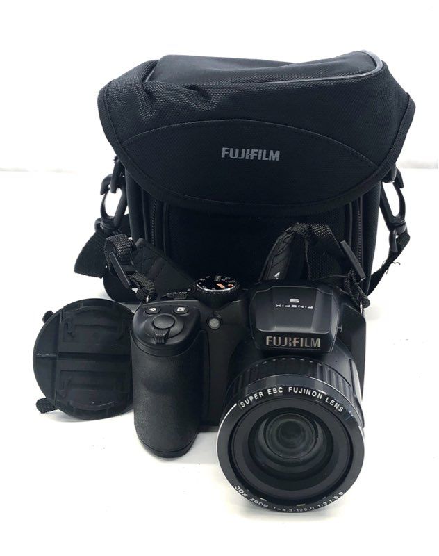 Fujifilm FinePix S4830 16MP 30x Zoom Digital Bridge Camera with Case