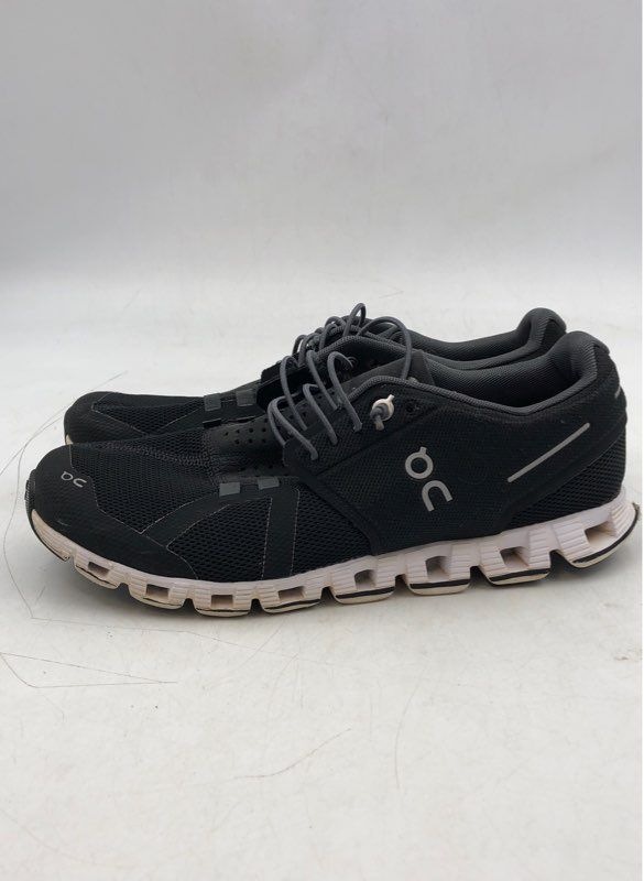 On Cloud Women&#39;s Black Running Shoes - Size 8.5