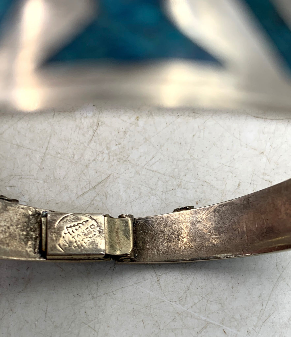 Striking Sterling (.925) Silver 10mm Hinged Bangle 24.23g