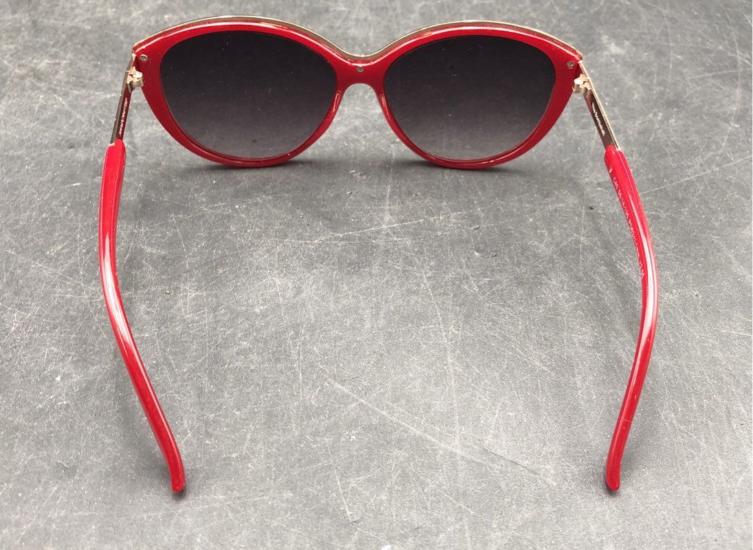 Prive Revaux Women's Red Plastic Cat Eye Sunglasses W/Case