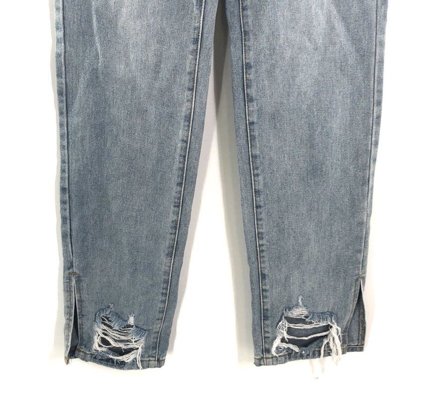 PrettyLittleThing Women's Light Blue Distressed Split Hem Straight Jeans NWT 0