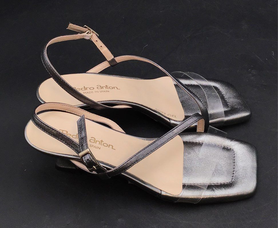 Pedro Antón Pewter Metallic Square Toe Clear Strap Heeled Sandals Size 38 New