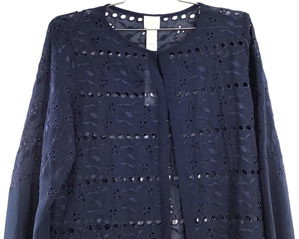 Chico's Women's Navy Blue Eyelet Broderie Anglaise Open Front Topper Jacket Sz 0