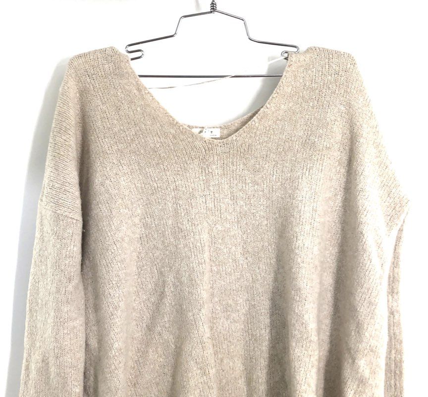 Joie SOFT Women's Beige Oatmeal V-Neck Oversized Side Slit Knit Sweater Sz XXS