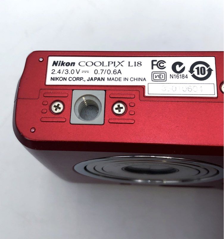 Nikon Coolpix L18 Compact Digital Camera Red With Box & Cables