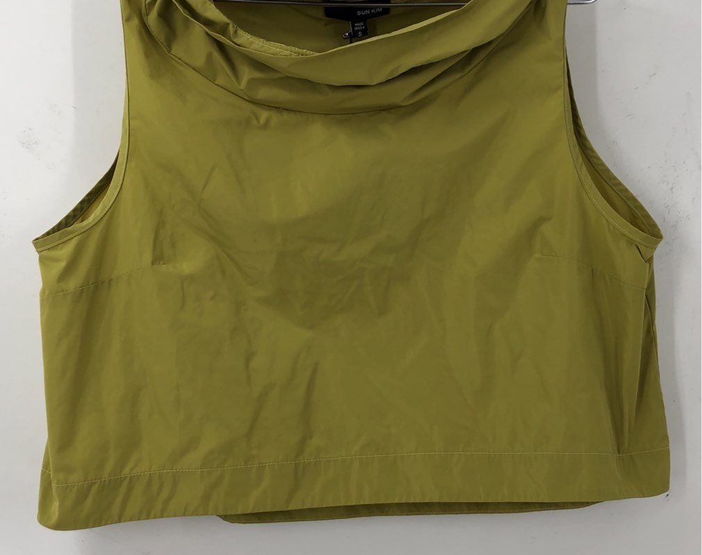 Sun Kim Women's Green Cropped Top - Size S